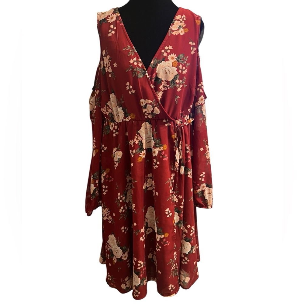 Torrid Plus 1X Red Floral Cold Shoulder Mini Dress